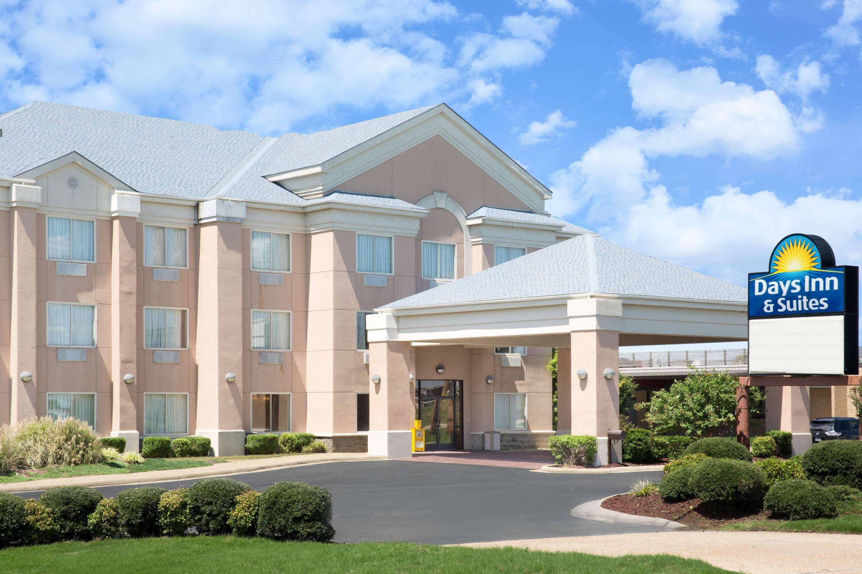 Days Inn & Suites By Wyndham Pocahontas Buitenkant foto