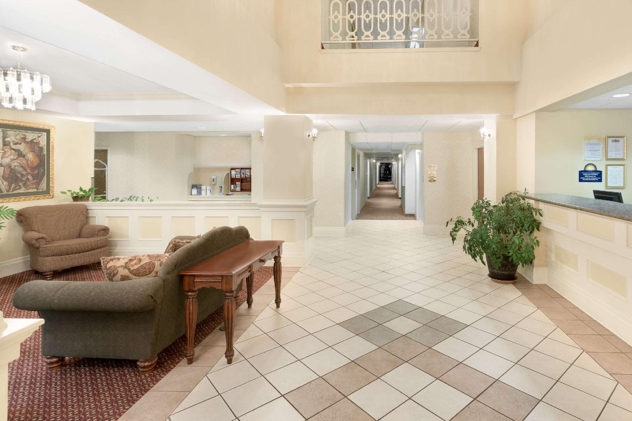 Days Inn & Suites By Wyndham Pocahontas Buitenkant foto