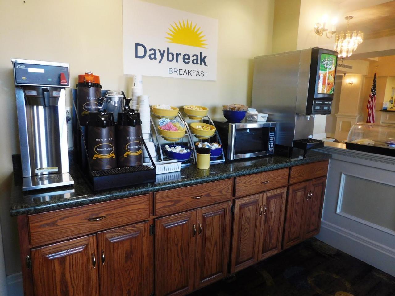 Days Inn & Suites By Wyndham Pocahontas Buitenkant foto