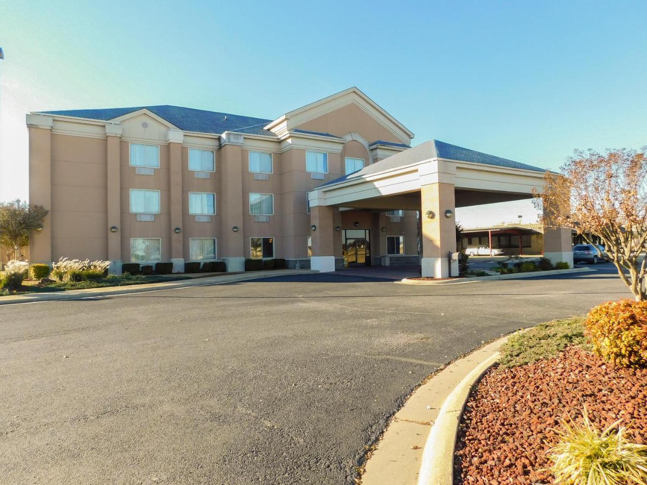 Days Inn & Suites By Wyndham Pocahontas Buitenkant foto