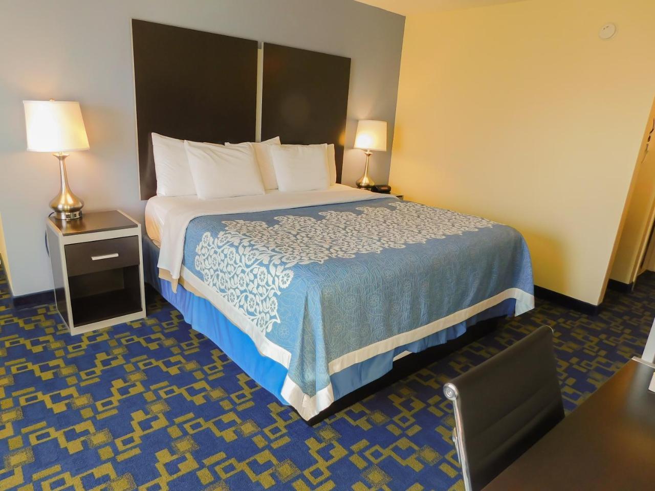 Days Inn & Suites By Wyndham Pocahontas Buitenkant foto
