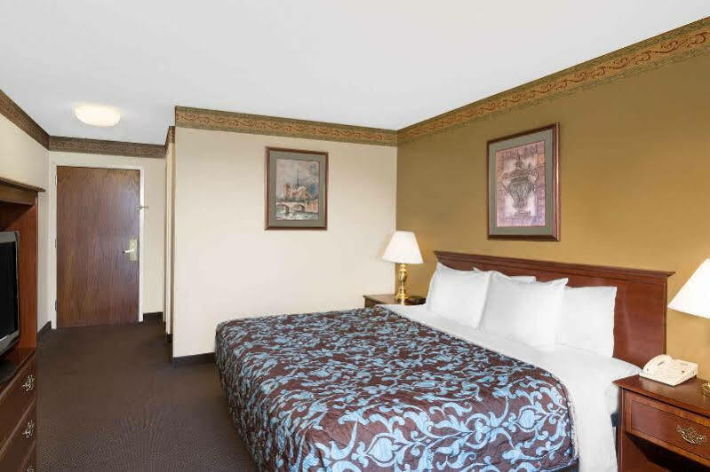 Days Inn & Suites By Wyndham Pocahontas Buitenkant foto